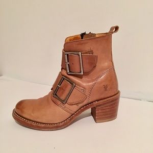 Vintage style leather boho ankle buckle Frye boots